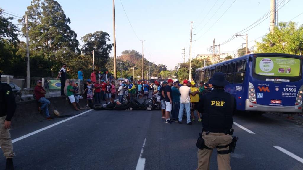 44% das vias continuam obstruídas, diz Polícia Rodoviária Federal