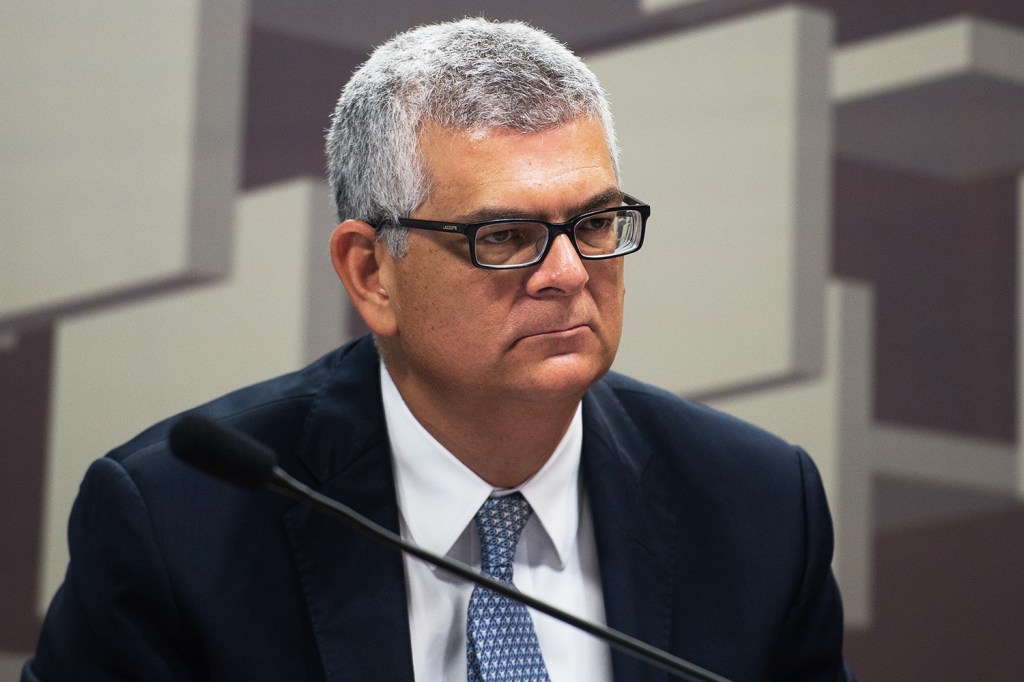 O diretor financeiro da Petrobras, Ivan de Souza Monteiro, participa de audiência conjunta das comissões de Serviços de Infraestrutura e de Assuntos Econômicos do Senado - 28/04/2015