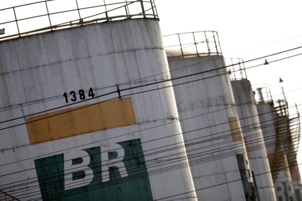 Justiça determina que Petrobras retenha mais de R$ 3,5 bi do grupo SBM