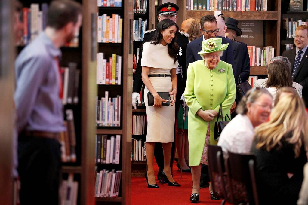 Meghan Markle e Rainha Elizabeth Meghan Markle e Rainha Elizabeth