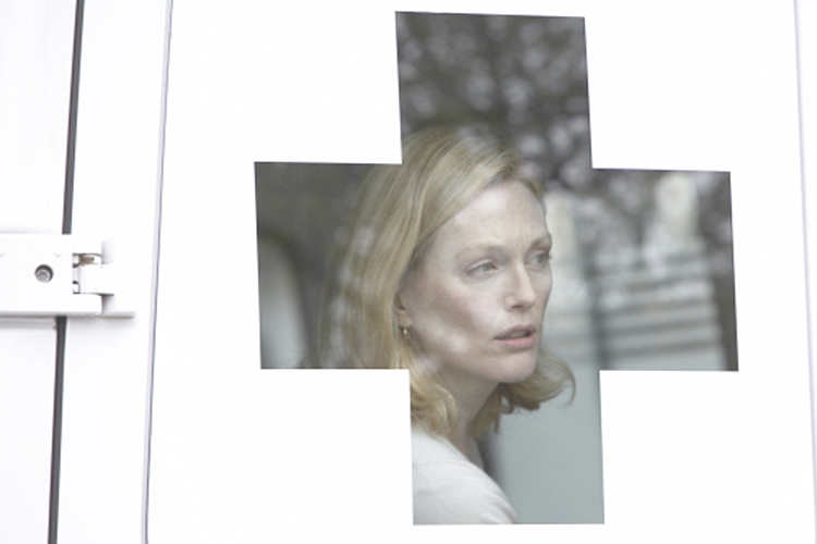 Julianne Moore em cena do filme ''Ensaio sobre a cegueira' (2008)