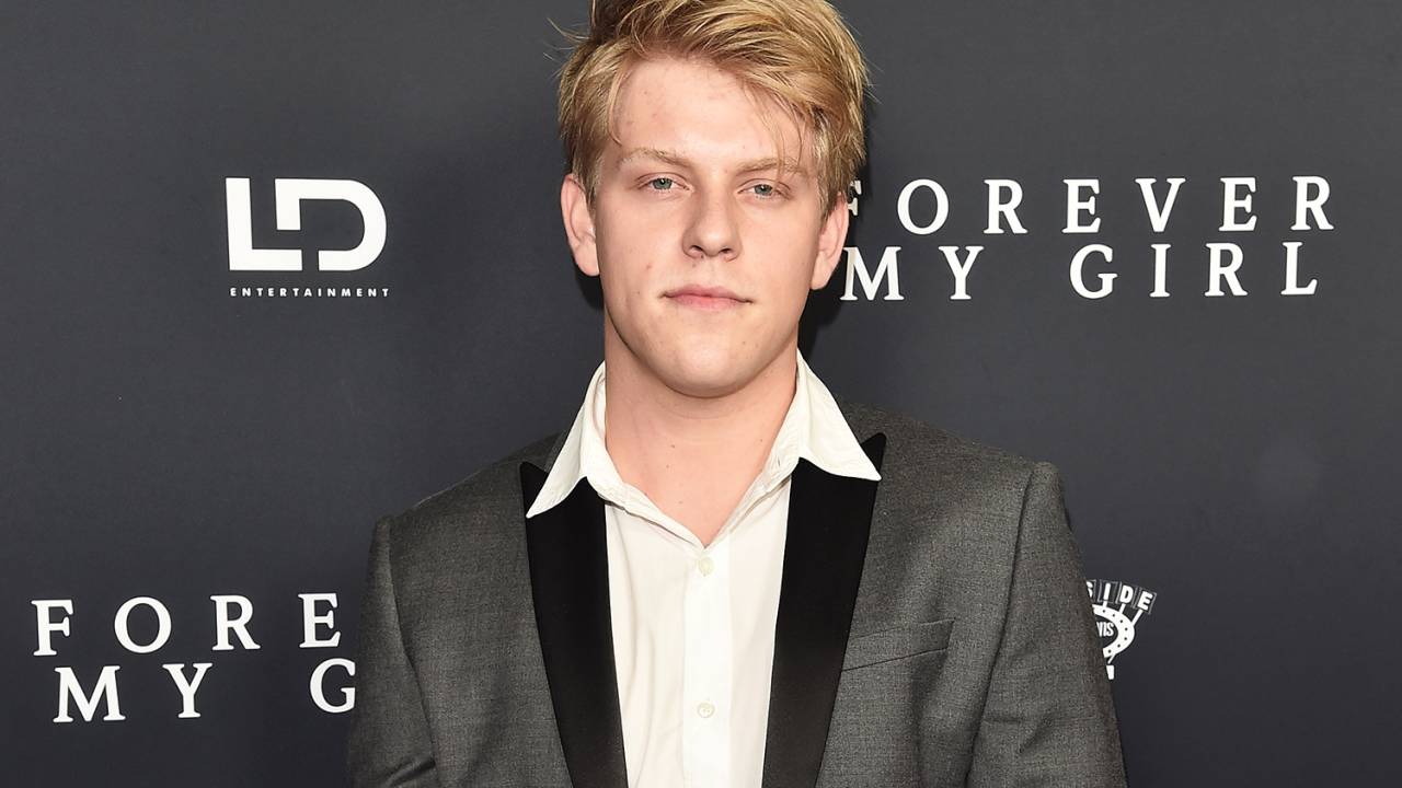 O ator Jackson Odell posa para foto durante evento no hotel The London West Hollywood, na Califórnia - 16/01/2018