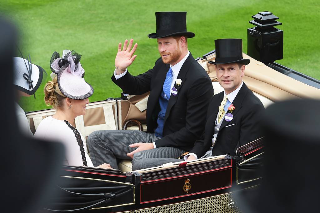 Meghan Markle e príncipe Harry Meghan Markle, duquesa de Sussex, e o príncipe Harry, duque de Sussex, participam do primeiro dia da corrida de Ascot - 19/06/2018