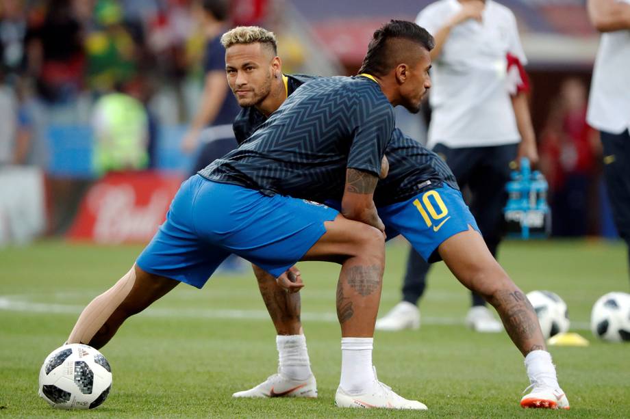 Neymar Jr. e seleção brasileira se aquecem antes de partida contra a Sérvia - 27/06/2018