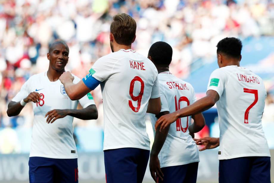 Jogadores da Inglaterra comemoram o sexto gol na partida contra o Panamá, válida pela segunda rodada do grupo G em Níjni Novgorod - 24/06/2018