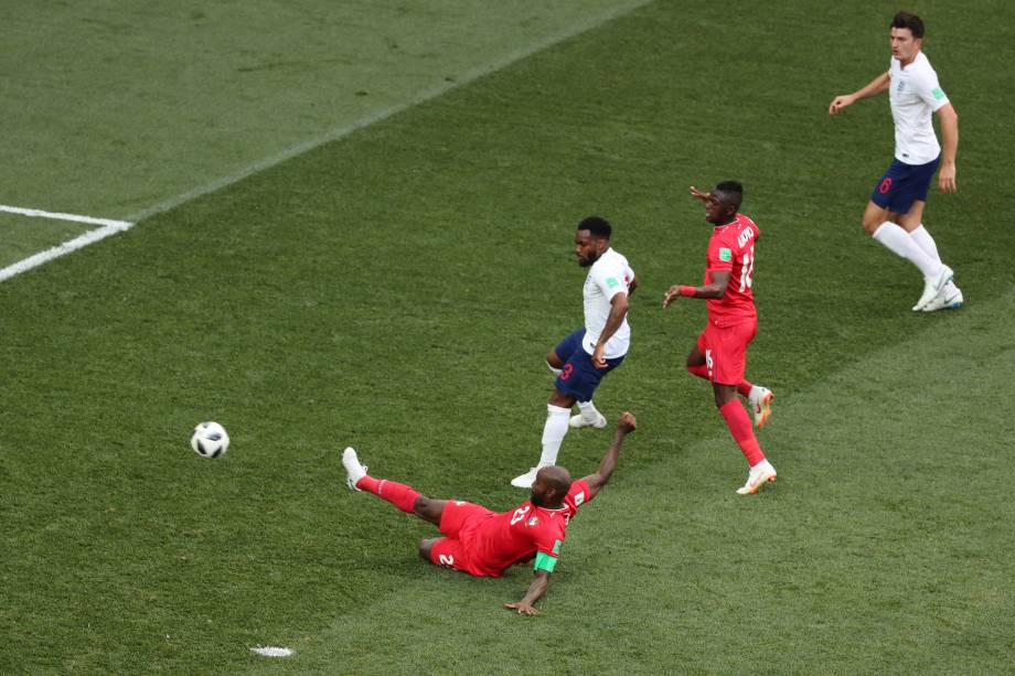 Felipe Baloy marca o primeiro gol do Panamá na partida contra a Inglaterra, em partida válida pela segunda rodada do grupo G em Níjni Novgorod - 24/06/2018