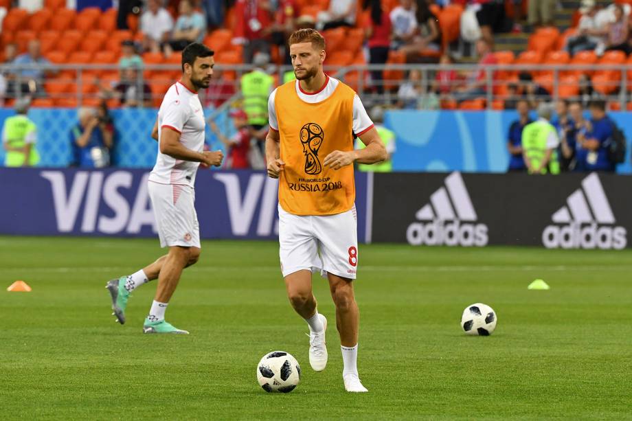 O atacante da Tunísia, Fakhreddine Ben Youssef, se aquece para a partida contra o Panamá, válido pela terceira rodada do grupo G, na Arena Saransk - 28/06/2018