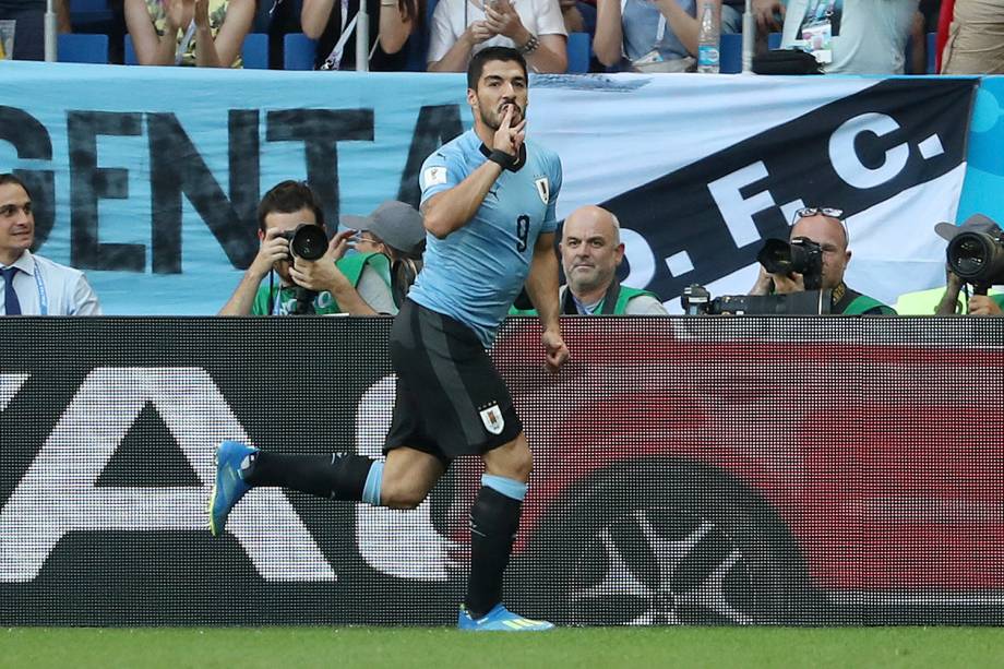 Luis Suarez, do Uruguai, comemora o gol marcado contra a Arábia Saudita no estádio Rostov Arena