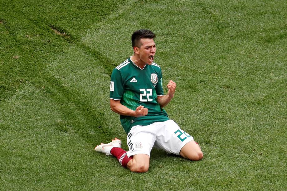 Hirving Lozano do México comemora seu primeiro gol durante partida contra a Alemanha - 17/06/2018