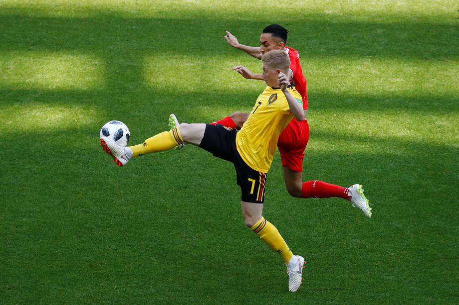 Kevin De Bruyne da Bélgica durante de disputa de bola no Estádio Spartak - 23/06/2018