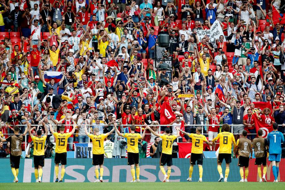 Jogadores da Bélgica são aplaudidos pela torcida após vitória contra a Tunísia - 23/06/2018