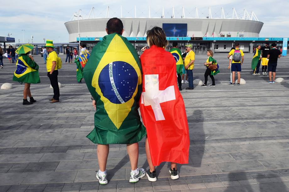 Torcedores chegam na Arena Rostov para o jogo entre Brasil e Suíça - 17/06/2018