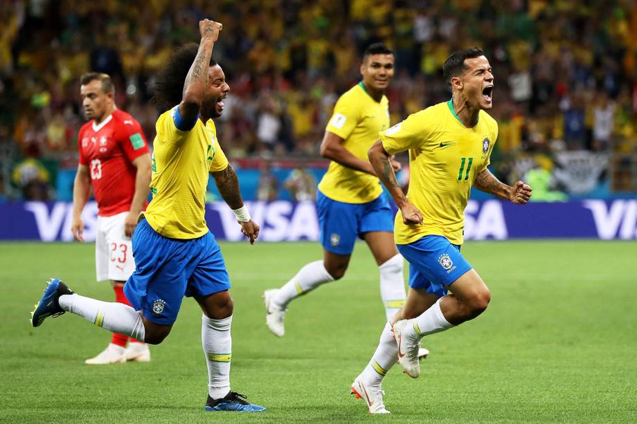 Philippe Coutinho comemora após marcar gol durante partida entre Brasil e Suíça, válida pelo grupo E da Copa do Mundo - 17/06/2018