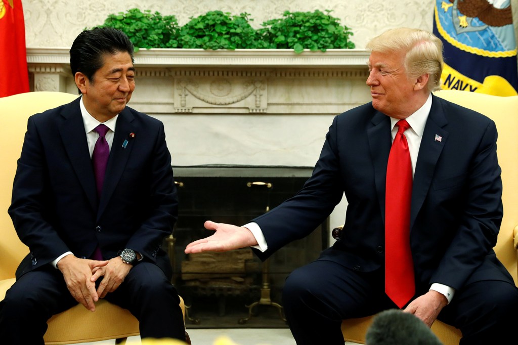 Presidente Donald Trump e o Primeiro Ministro do Japão Shinzo Abe