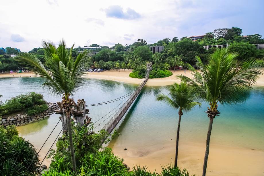 Ponte de madeira em Sentosa