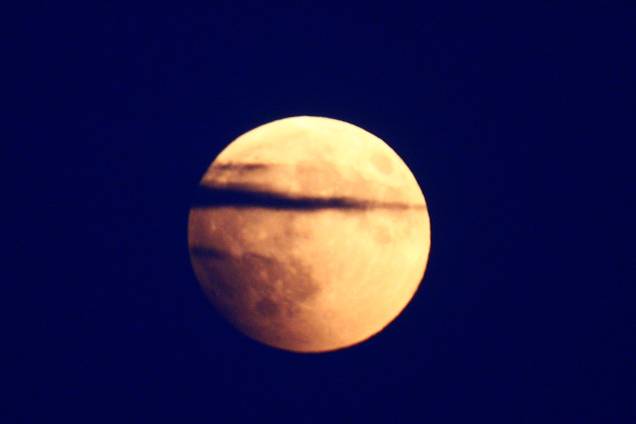 Lua de Sangue é vista sobre o céu de Escópia, da Macedônia - 27/07/2018 Lua de Sangue é vista sobre o céu de Escópia, da Macedônia - 27/07/2018