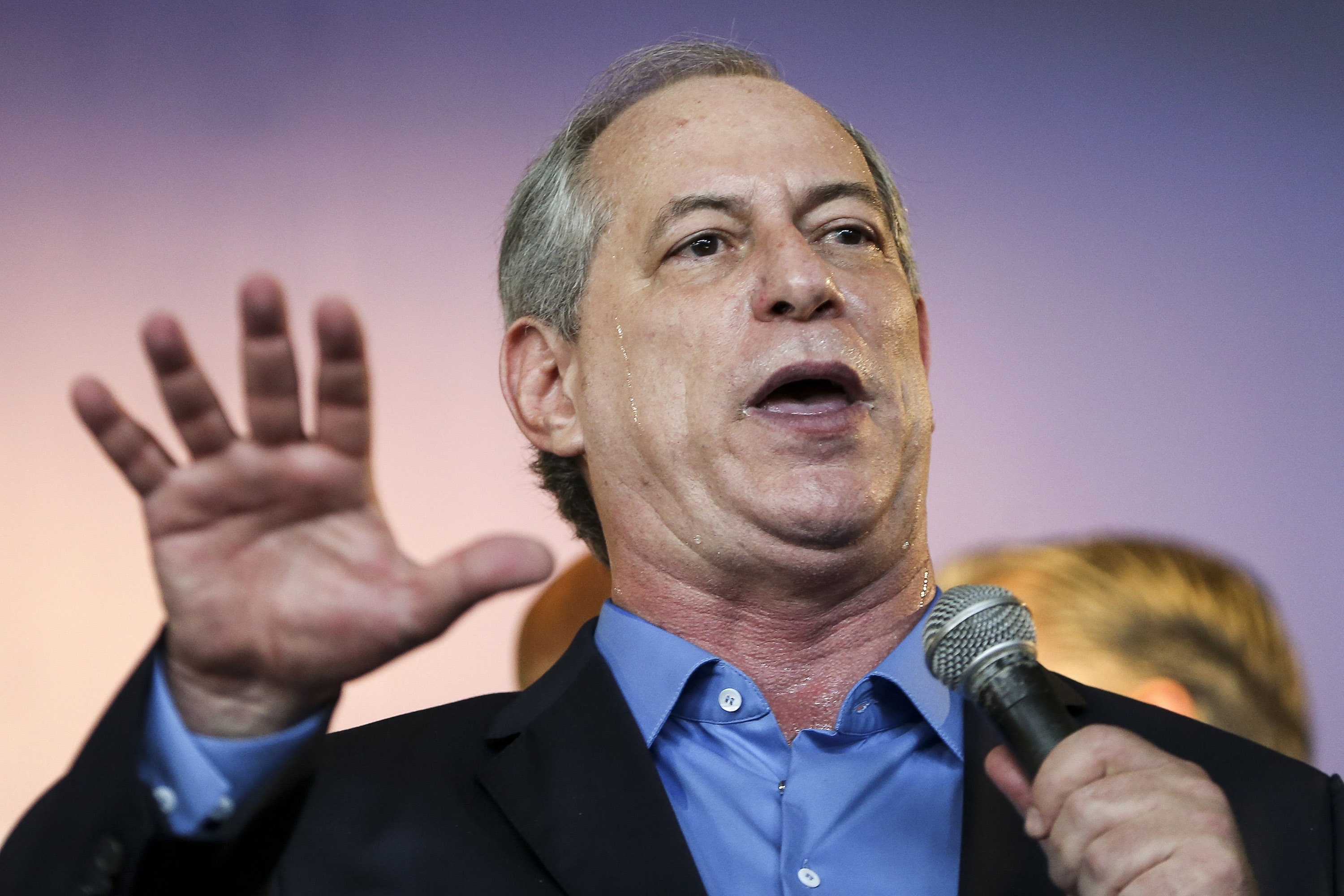 Ciro PT engana eleitor com Lula e Haddad e chantageou PCdoB por