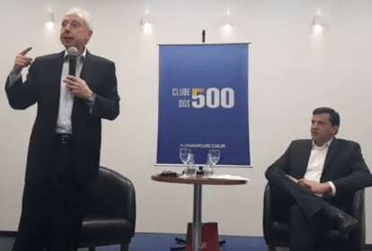 O economista Persio Arida, formulador do programa de governo de Geraldo Alckmin, participa de evento ao lado do deputado Floriano Pesaro (PSDB-SP)