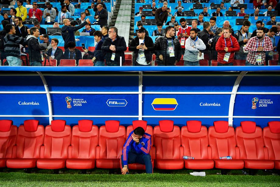 James Rodriguez lamenta após a Colômbia ser eliminada da Copa do Mundo da Rússia - 03/07/2018
