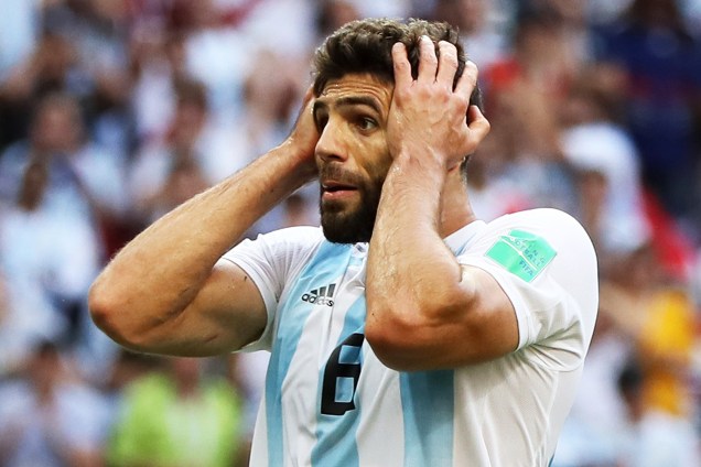 Federico Fazio, jogador da Argentina, reage durante partida contra a França, válida pelas oitavas de final da Copa do Mundo, realizada na Arena Kazan. Os sul-americanos foram derrotados pelos europeus por 4 a 3 - 30/06/2018