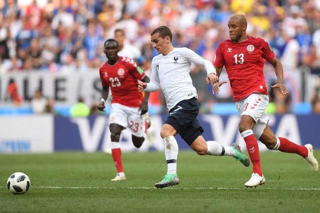 França empata contra a Dinamarca no Estádio Lujniki, em Moscou, no primeiro 0 x 0 da Copa do Mundo de 2018 após 36 jogos disputados. Com o resultado, a França passa invicta pela fase de grupos - 26/06/2018