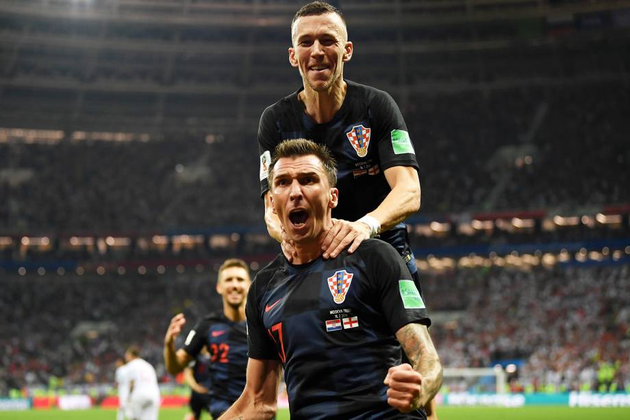 Mario Mandzukic comemora ao marcar o segundo gol da Croácia, durante partida contra a Inglaterra, válida pelas semifinais da Copa do Mundo - 11/07/2018