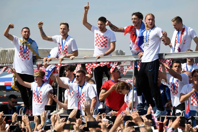 Jogadores da seleção da Croácia são recebidos em seu país Jogadores da seleção da Croácia são recebidos em seu país