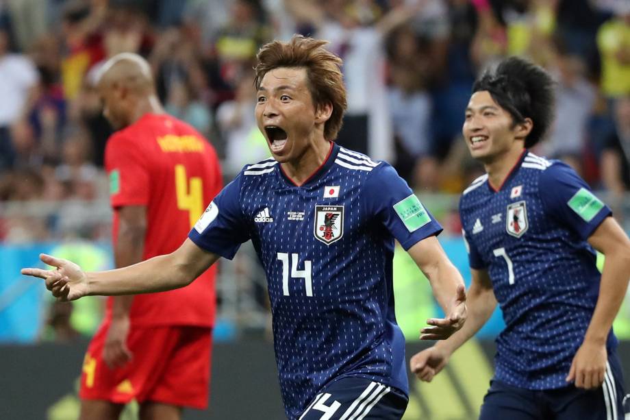 Takashi Inui comemora seu primeiro gol em partida contra a Bélgica - 02/07/2018