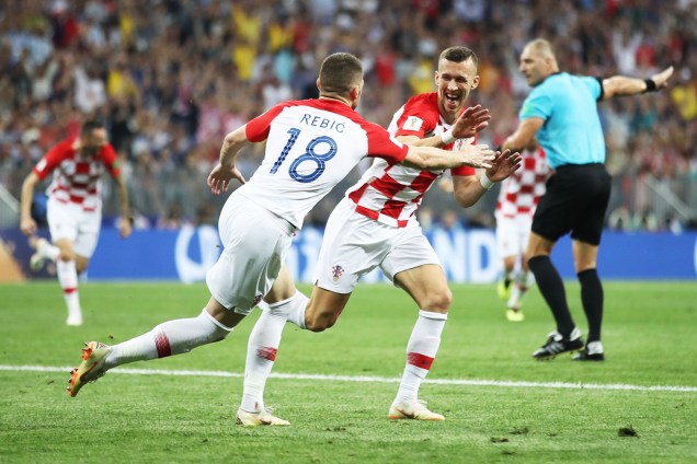Ivan Perisic comemora após marcar o gol de empate da Croácia, em partida contra a França, válida pela final da Copa do Mundo - 15/07/2018