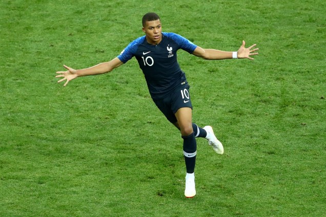 Kylian Mbappe comemora quarto gol da França em partida contra a Croácia na Final da Copa do Mundo 2018 - 15/07/2018