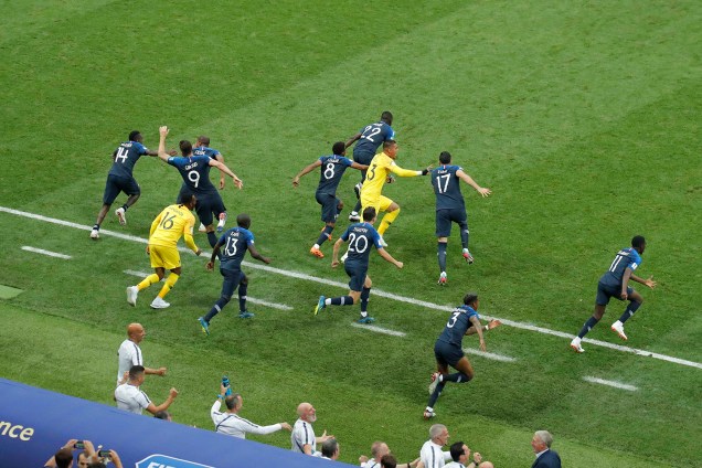 Jogadores franceses comemoram vitória na Final da Copa do Mundo 2018 - 15/07/2018