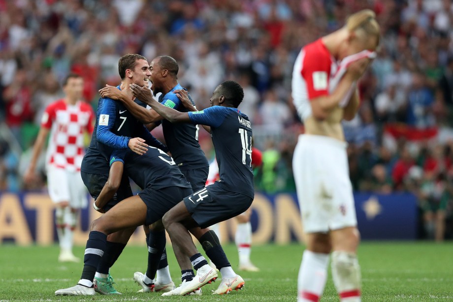 França vence Croácia por 4 x 2 e é bicampeã mundial de futebol