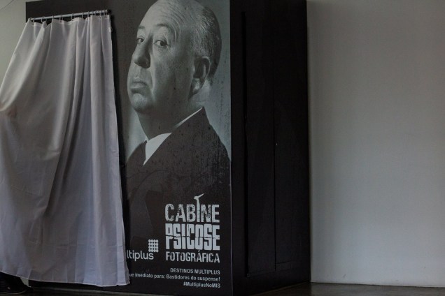 Exposição Hitchcock - Bastidores do Suspense no MIS - Museu da Imagem e do Som em São Paulo
