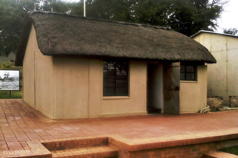 Casa na Fazenda Lilliesleaf onde Nelson Mandela e seus companheiros foram presos em 1962 Casa na Fazenda Lilliesleaf onde Nelson Mandela e seus companheiros foram presos em 1962