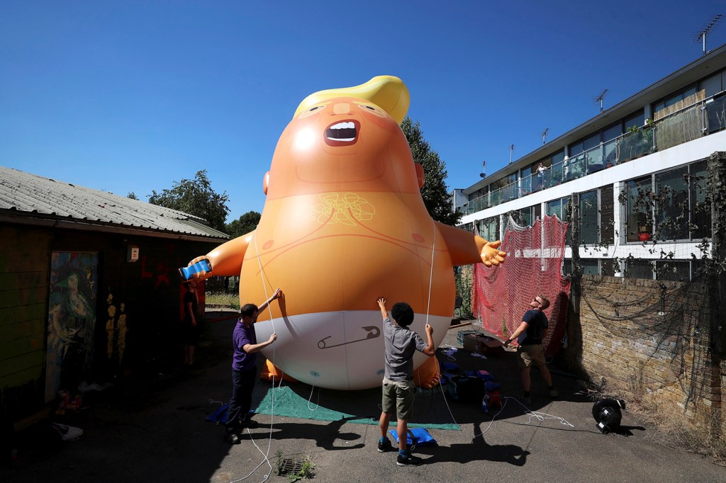 Bebê Donald Trump inflável