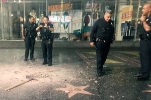 Estrela de Trump é vandalizada na Calçada da Fama em Hollywood