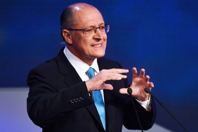 O candidato à Presidência da República, Geraldo Alckmin (PSDB),  durante o debate presidencial na TV Bandeirantes, zona sul de São Paulo (SP) - 09/08/2018
