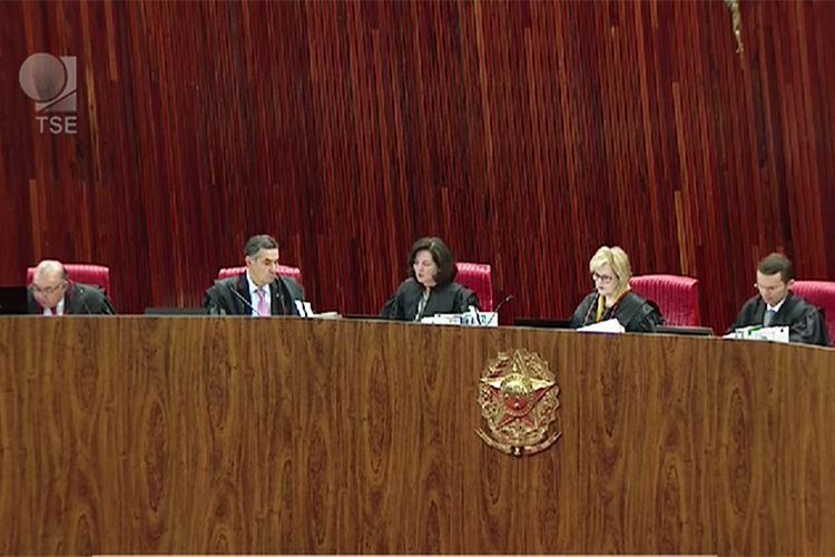 Julgamento da candidatura de Lula no TSE