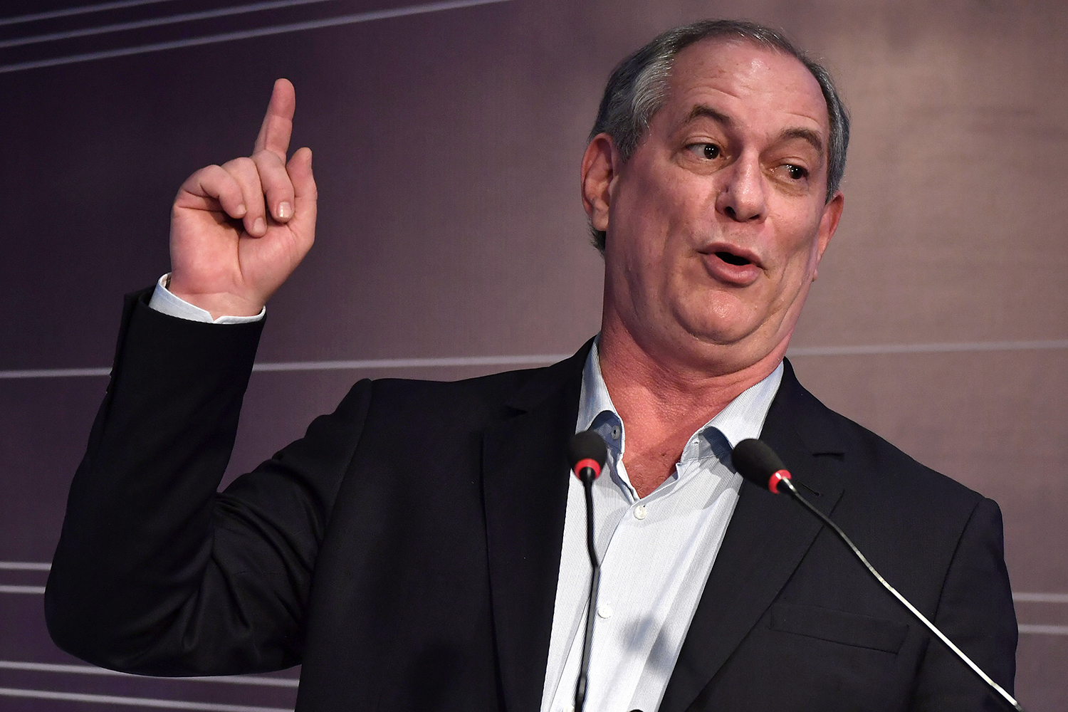 Lupi diz que Ciro d satisfa o sociedade com suspens o da