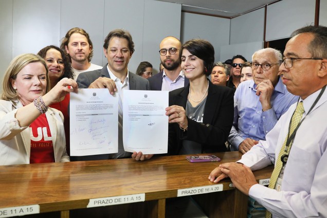 Partido dos Trabalhadores registra candidatura de Lula no TSE - 15/08/2018