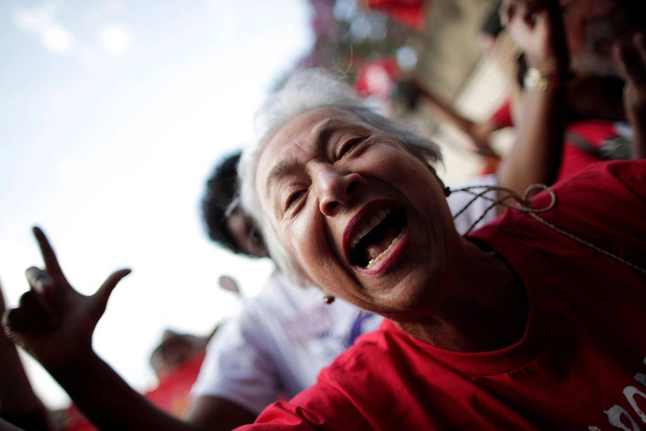 Manifestantes protestam em Brasília (DF), a favor do Partido dos Trabalhadores registrar a candidatura do ex-presidente Lula para concorrer ao cargo de presidente da República - 15/08/2018