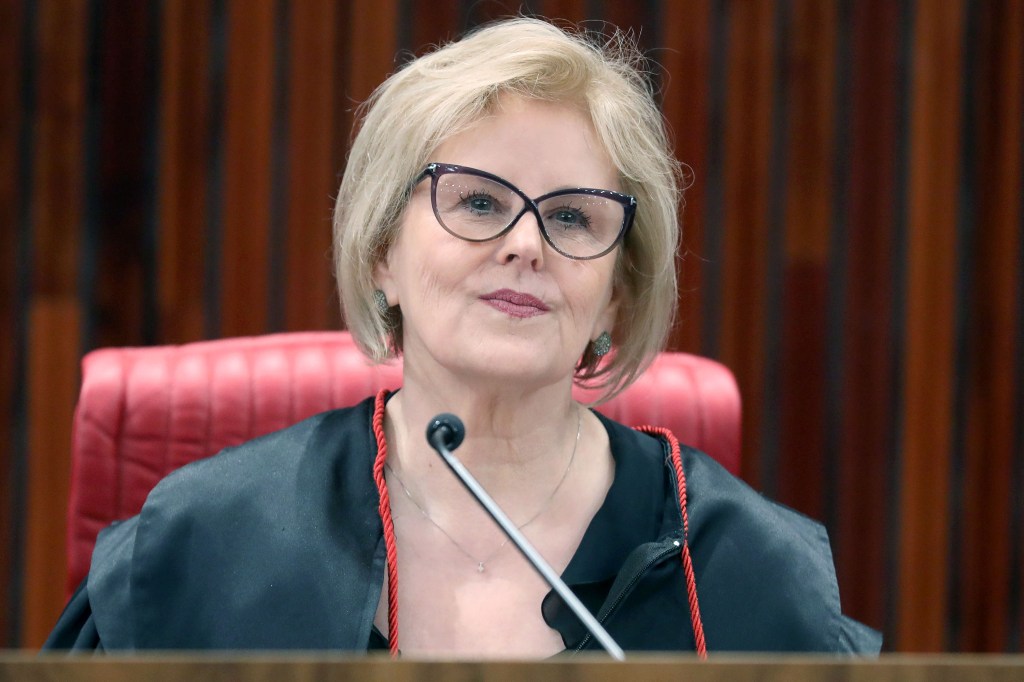 Ministra Rosa Weber durante cerimônia de posse como presidente do Tribunal Superior Eleitoral (TSE), em Brasília - 14/08/2018