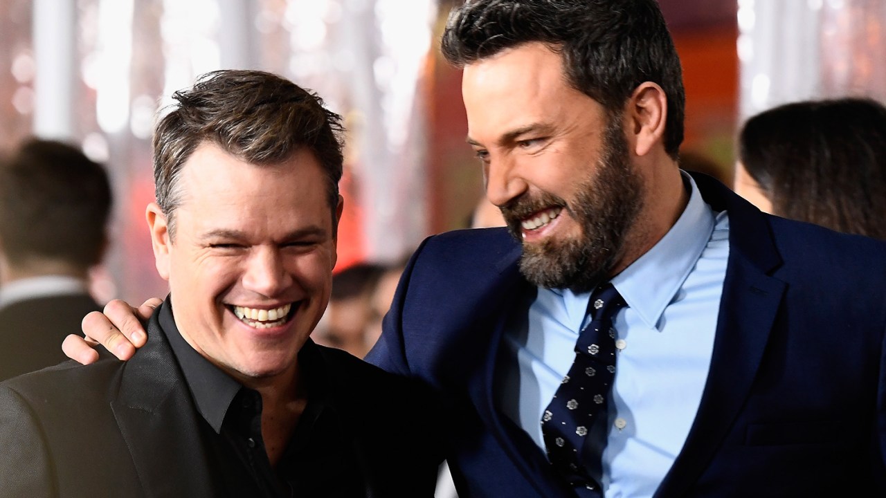 Matt Damon e Ben Affleck na estreia de "Live by Night" em Hollywood -