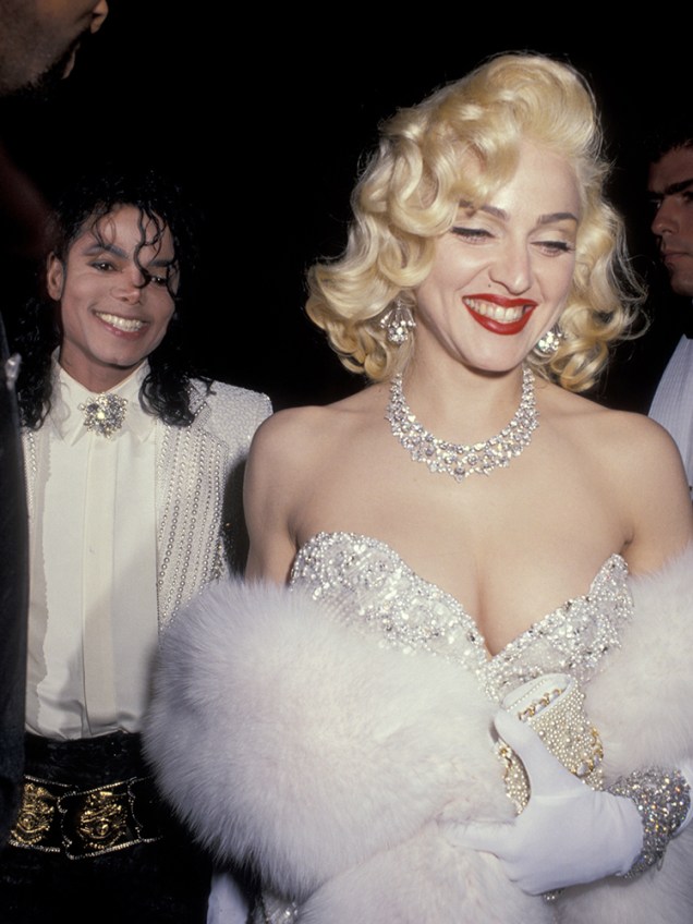 Madonna e Michael Jackson são vistos após cerimônia de premiação do Oscar, no restaurante Spargo's - 25/03/1991