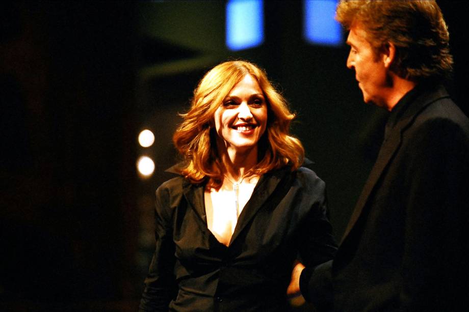 Madonna e Paul McCartney durante o MTV Video Music Awards, realizado no Lincoln Center, em Nova York - 09/09/1999