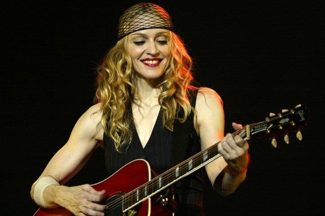 A cantora Madonna realiza apresentação na cidade de Inglewood, na Califórnia - 26/05/2004