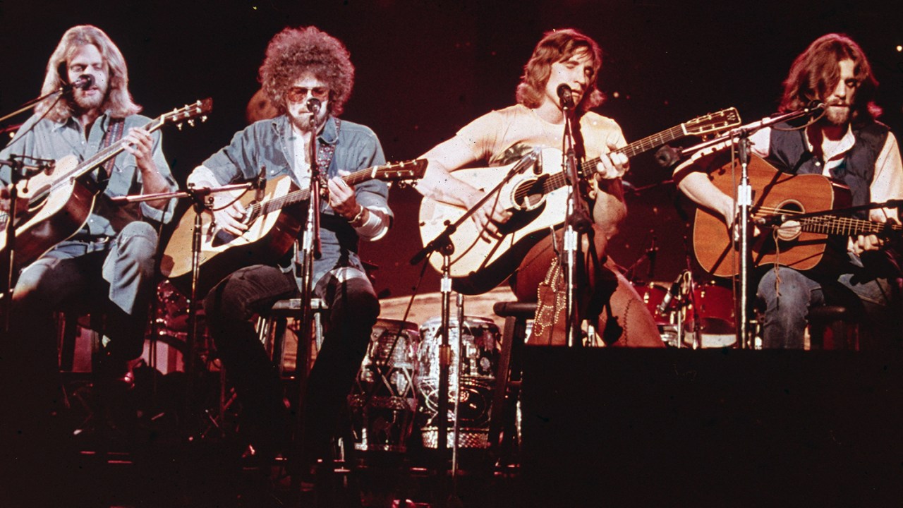 Banda The Eagles durante apresentação no programa televisivo "Don Kirschner's Rock Concert" em 1979