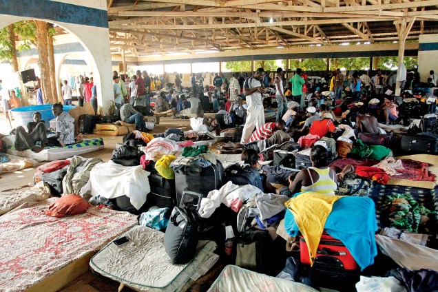 Mais de três mil haitianos ficaram acampados na pequena Brasiléia, município de 22 mil habitantes no sul do Acre - 09/04/2013