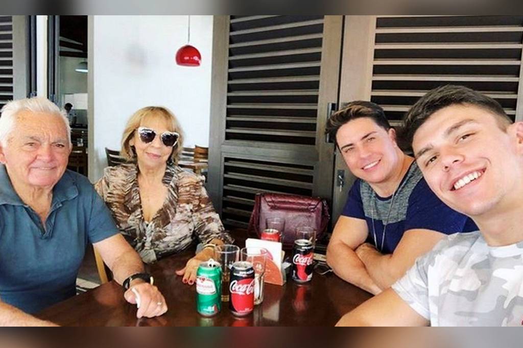 Marcelo Augusto celebra aniversário com o namorado Marcelo Augusto celebra aniversário com o namorado