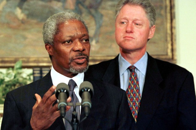 Kofi Annan durante coletiva na Casa Branca depois de se encontrar com o Presidente Bill Clinton em janeiro de 1997